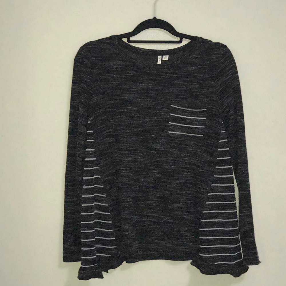 Gray jersey top
